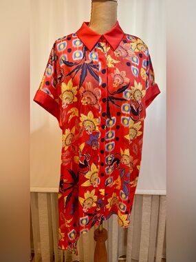PURIFICATION GARCIA Red Floral Short-Sleeve Satin Button Front Blouse, asymmetri